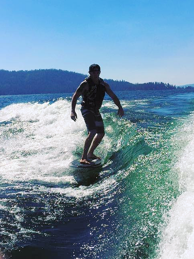 wakeboard_surfing